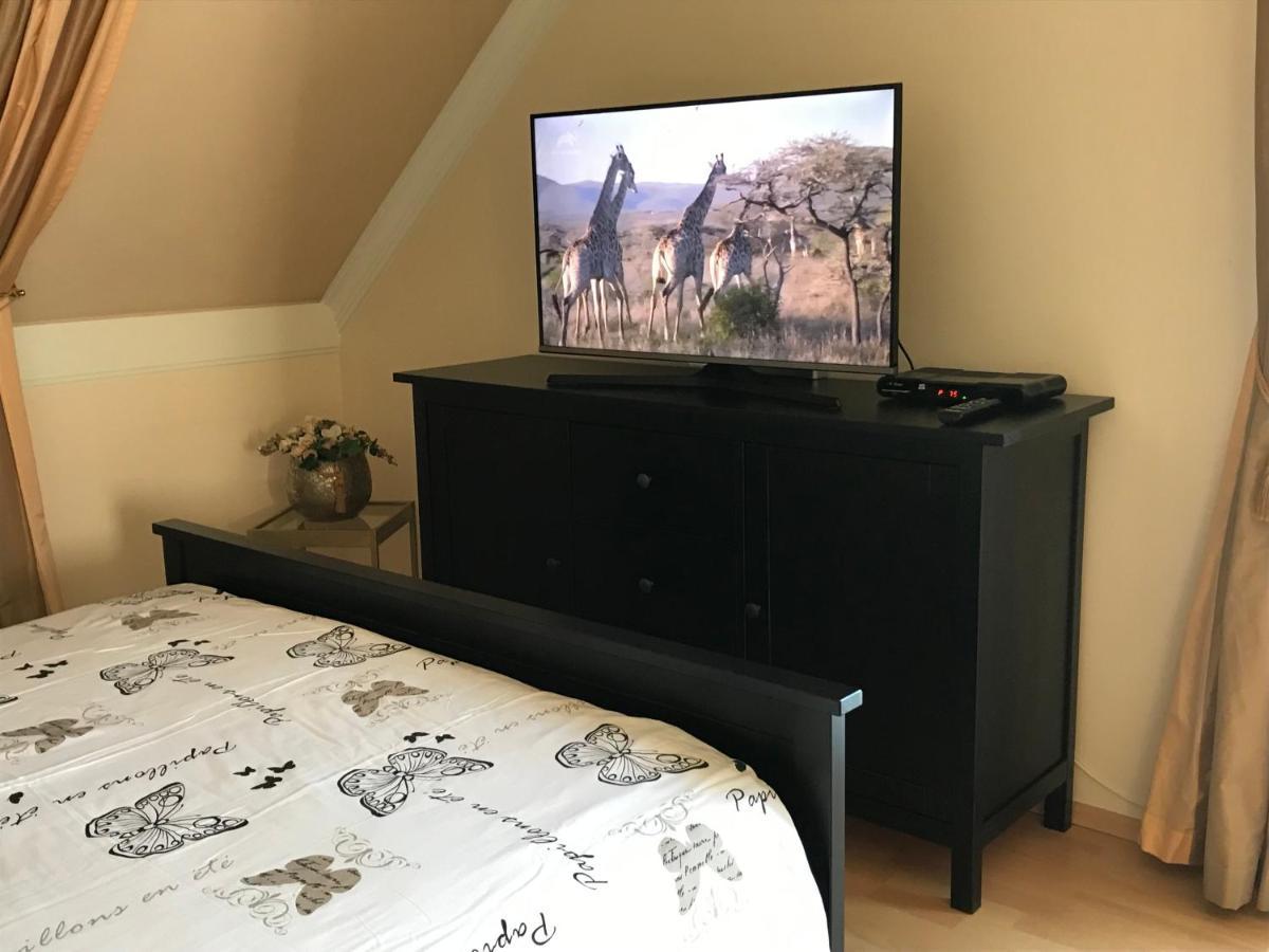 Viktoria House Villa Balatonszarszo Bagian luar foto